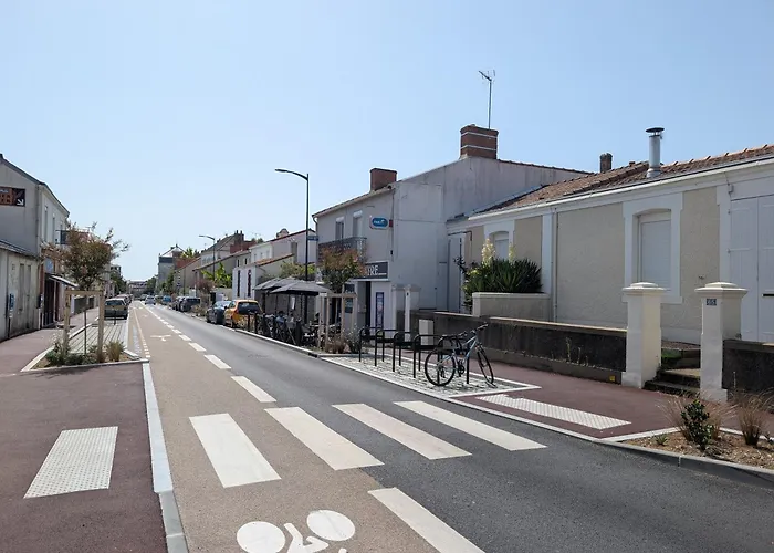 Charmante Maison Au Centre-ville ポルニック